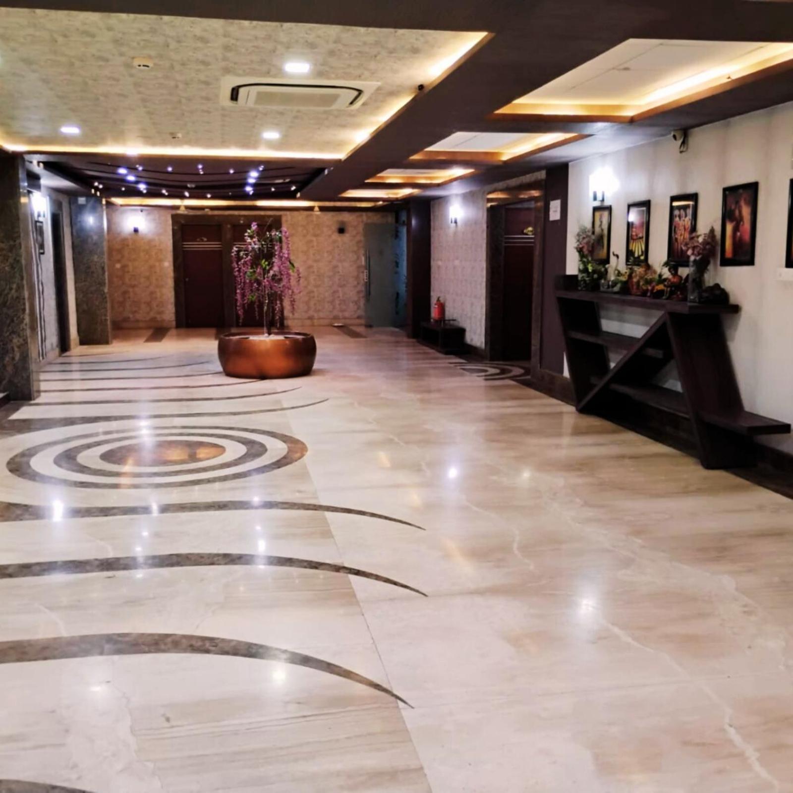 Hotel Lake View Grand Lucknow Zewnętrze zdjęcie