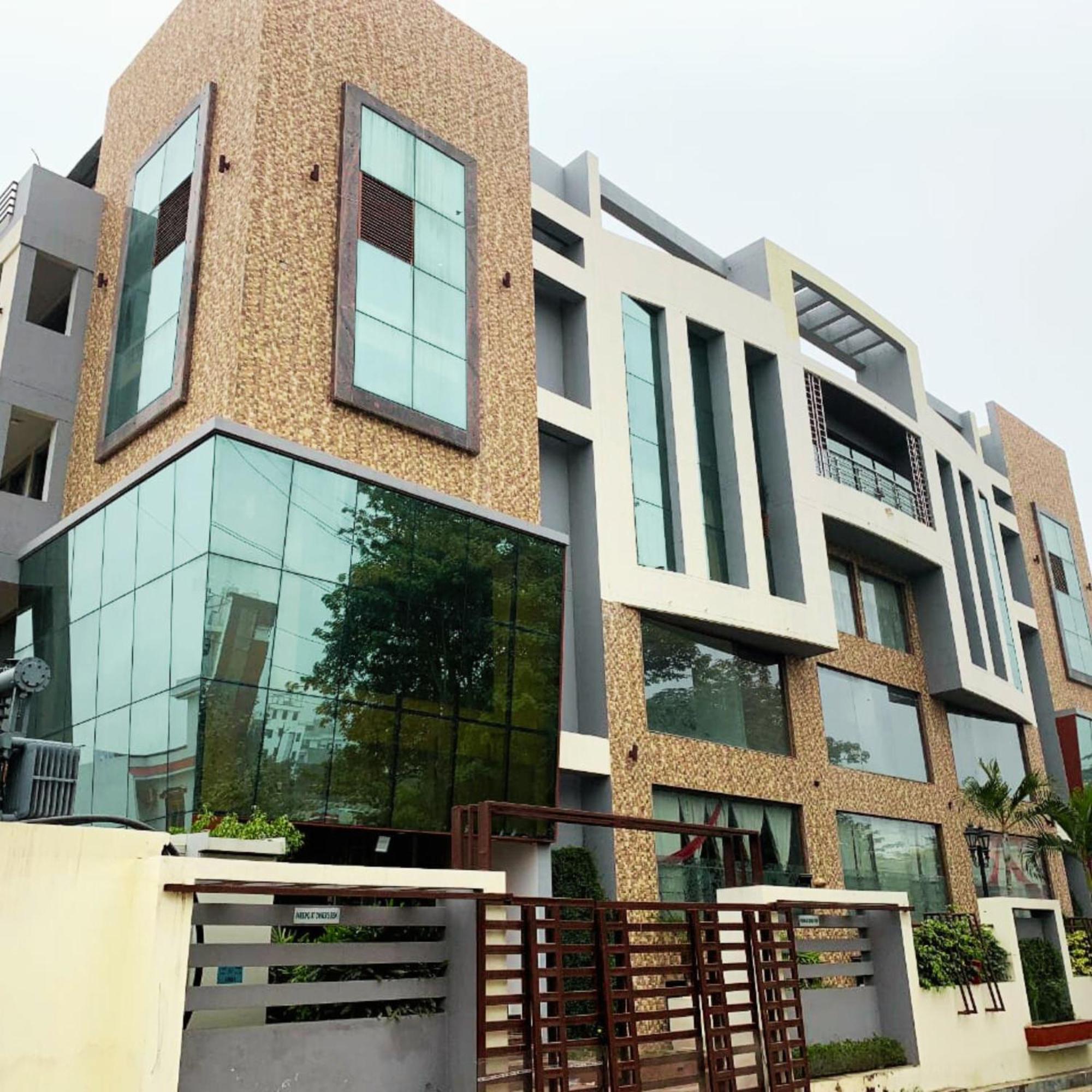 Hotel Lake View Grand Lucknow Zewnętrze zdjęcie