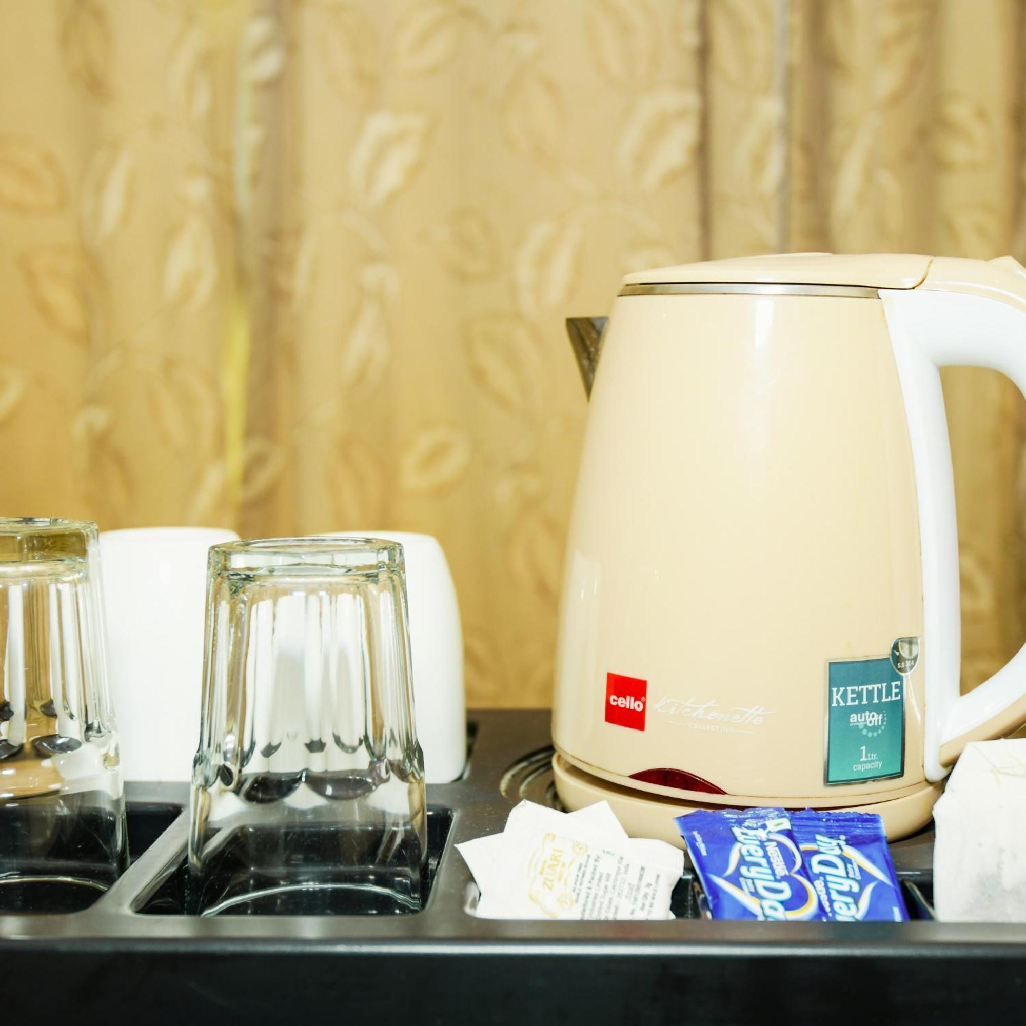 Hotel Lake View Grand Lucknow Zewnętrze zdjęcie
