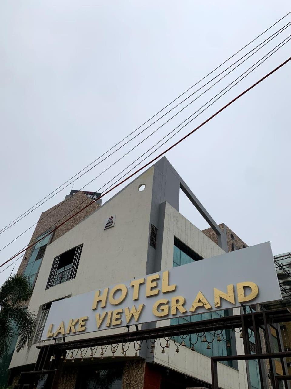 Hotel Lake View Grand Lucknow Zewnętrze zdjęcie