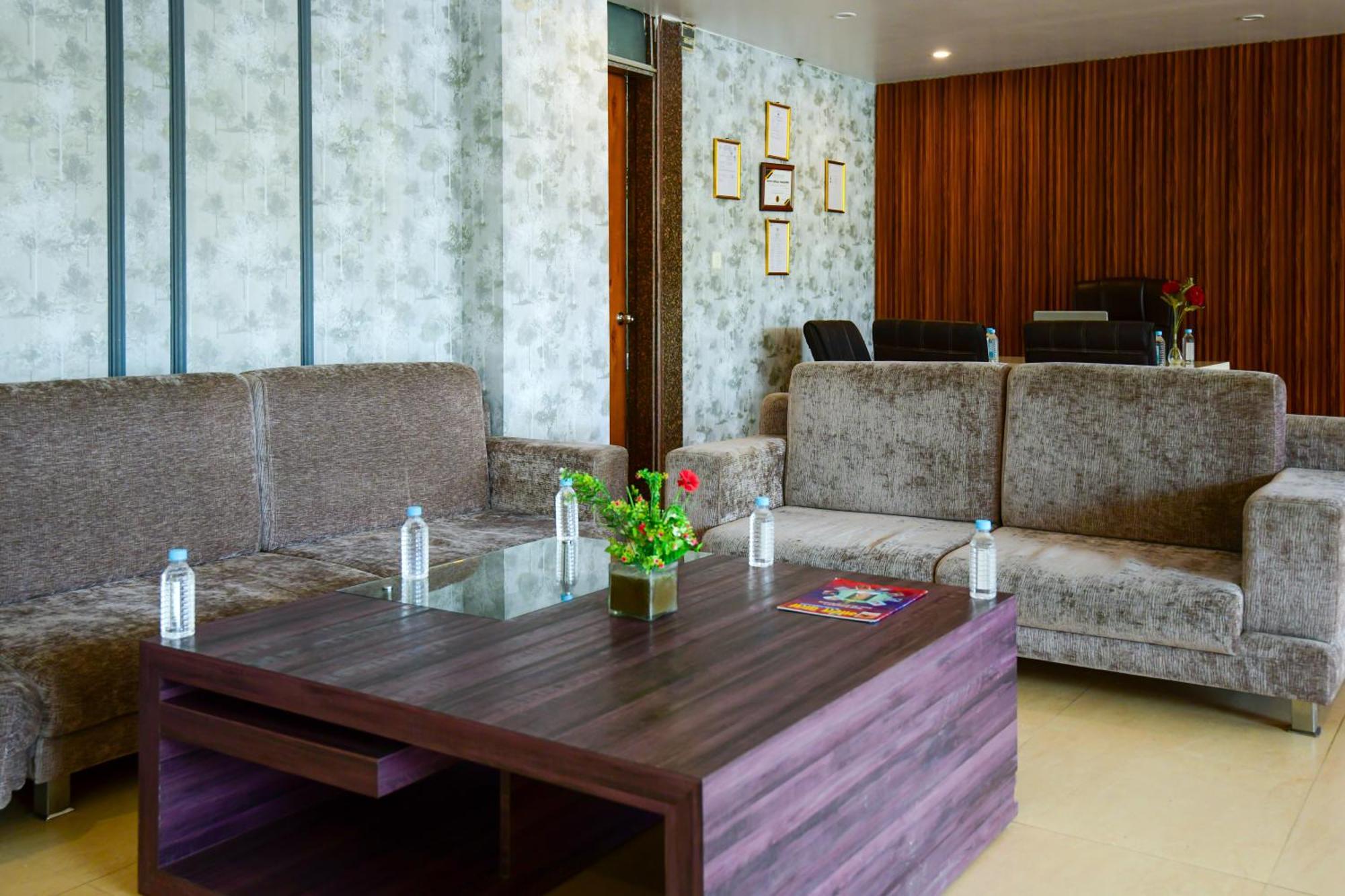 Hotel Lake View Grand Lucknow Zewnętrze zdjęcie