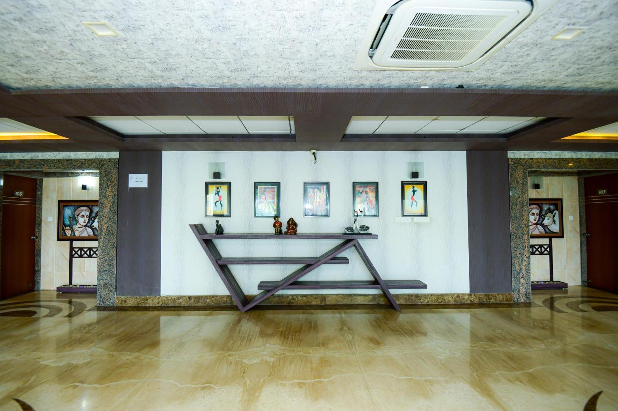 Hotel Lake View Grand Lucknow Zewnętrze zdjęcie